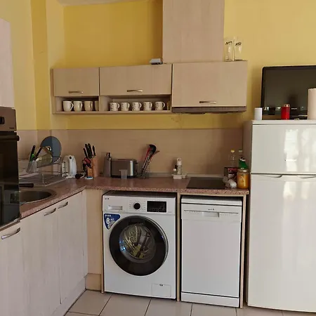 Daisy Harmony Hills *